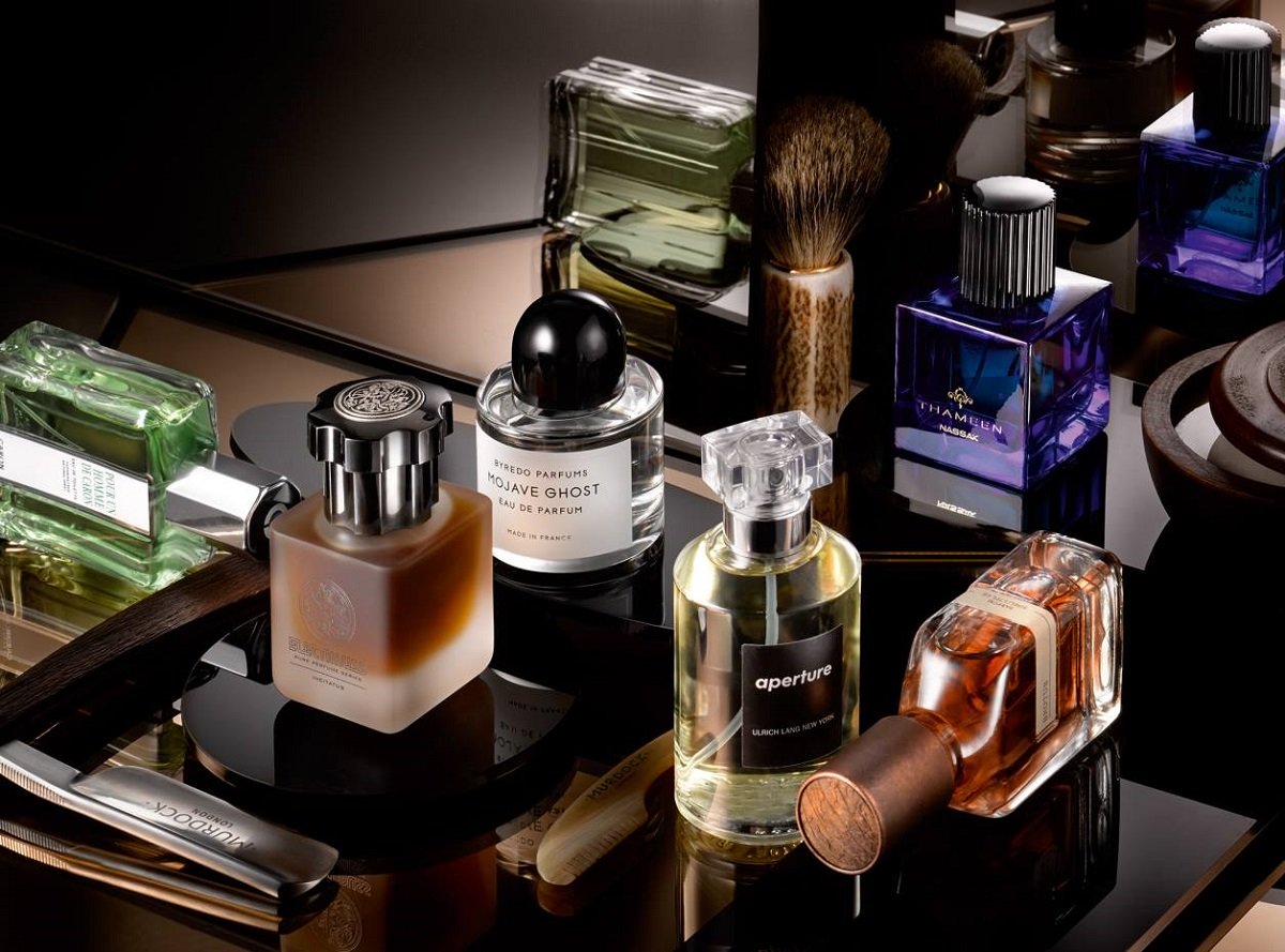 خبراء وصانعي العطور ،فن تصينع العطور 6561 4