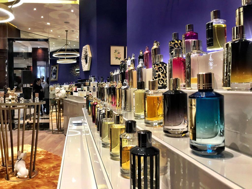 خبراء وصانعي العطور ،فن تصينع العطور 6561 5